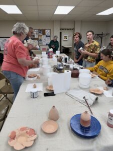 Michigamme pottery class.